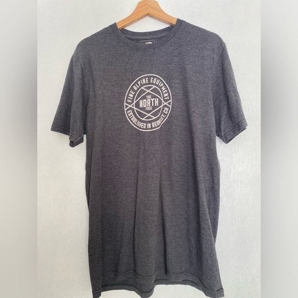 THE NORTH FACE GRAPHIC TEE SHIRT MENS SIZE M - Picture 1 of 3